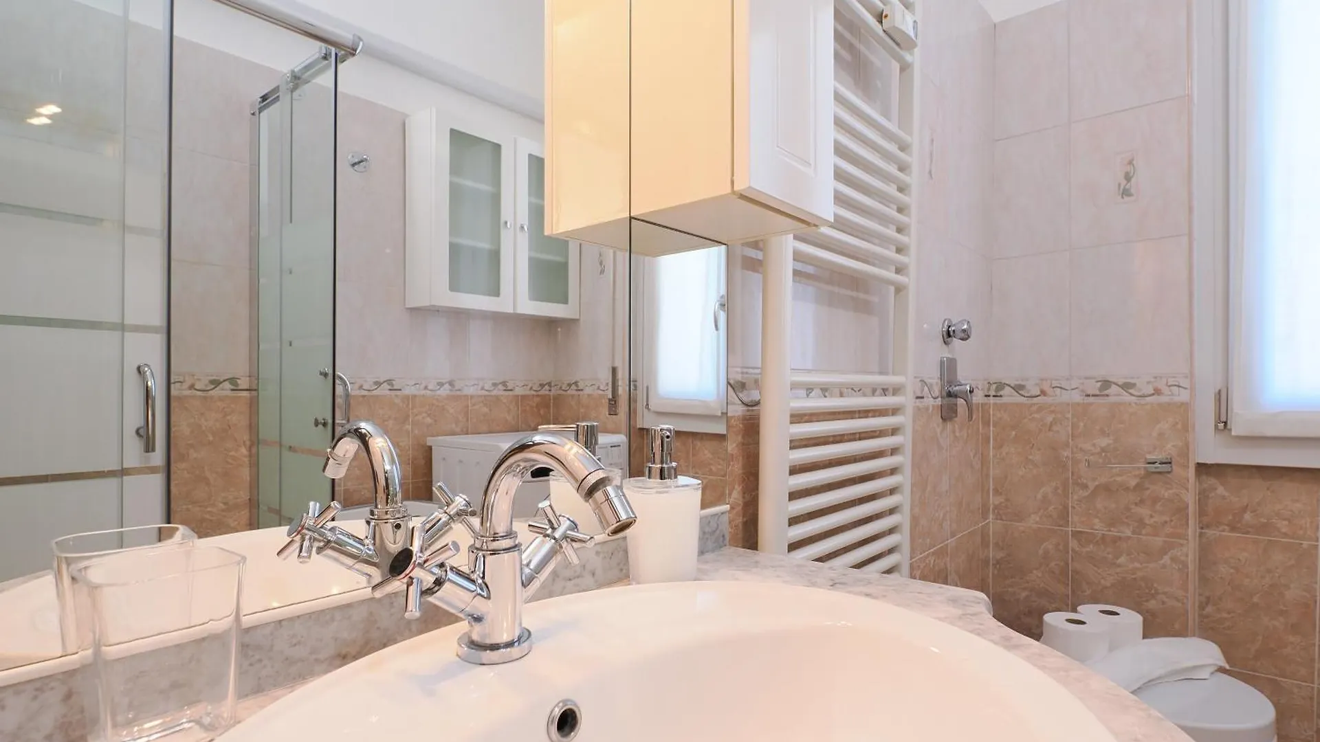Primopiano - Bignami Apartman Milánó Olaszország